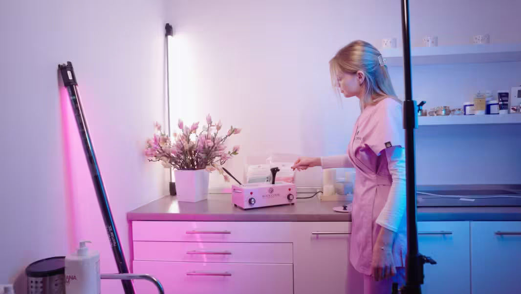 How to Become a Waxer: A Professional Guide to Your New Career