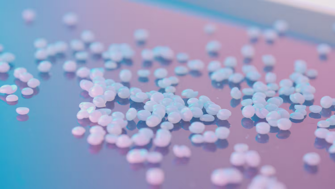 What is a Hollywood Wax? The Professional Guide to Bare-All Smoothness